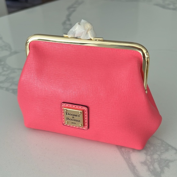 💕CUTE!! DOONEY & BOURKE KISSLOCK!! - Picture 16 of 16